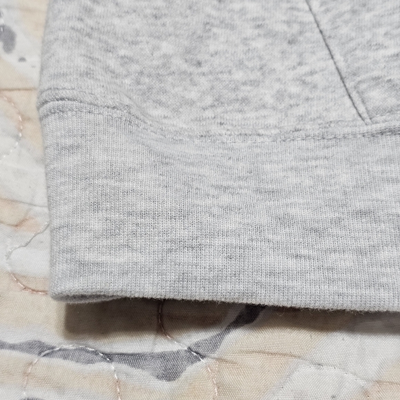 Disney Minnie Mouse Hoodie Women’s Medium – Cozy Soft, Stitched Design - Picture 11 of 14